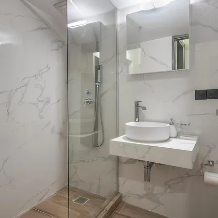 Center Spacious Apartment